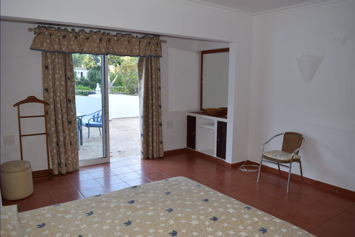 Schlafzimmer 2b