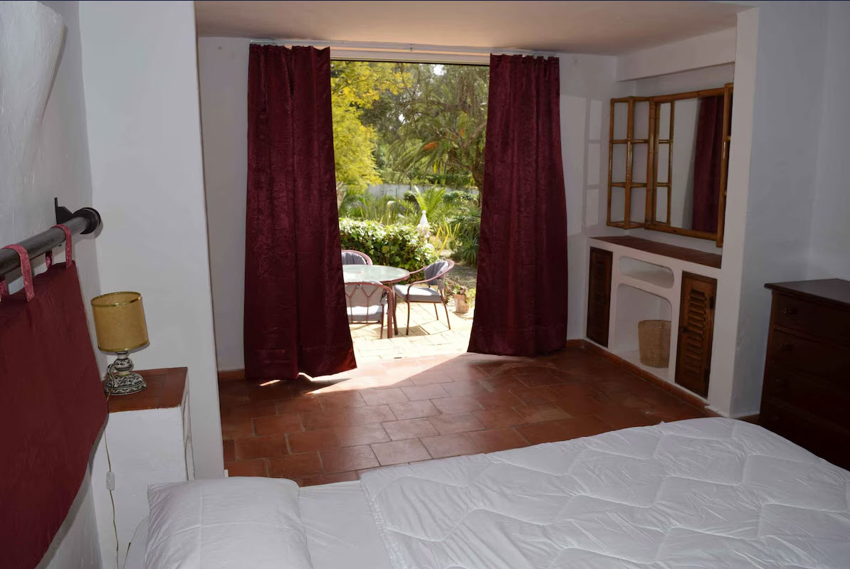 Schlafzimmer 4b